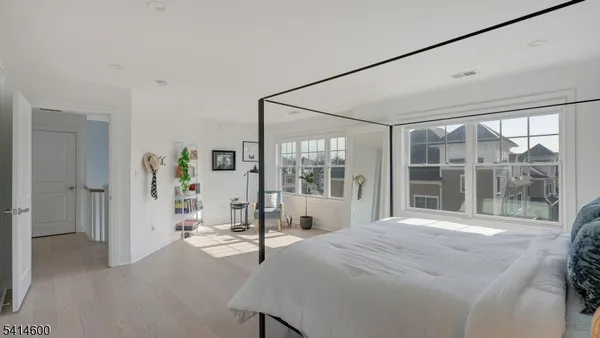 $924,900 | 8 Mikula Way, Florham Park, NJ 07932