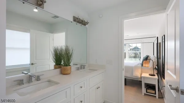 $924,900 | 8 Mikula Way, Florham Park, NJ 07932