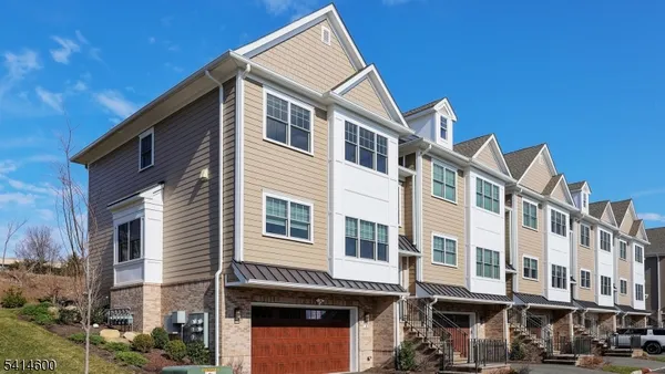 $924,900 | 8 Mikula Way, Florham Park, NJ 07932