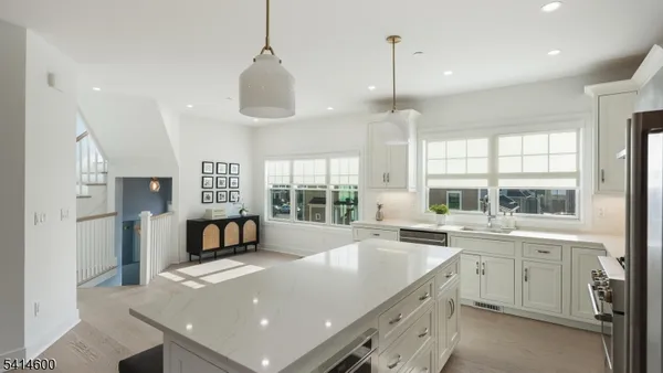 $924,900 | 8 Mikula Way, Florham Park, NJ 07932