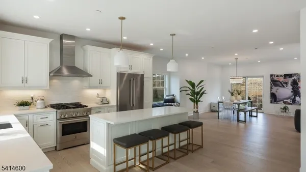 $924,900 | 8 Mikula Way, Florham Park, NJ 07932