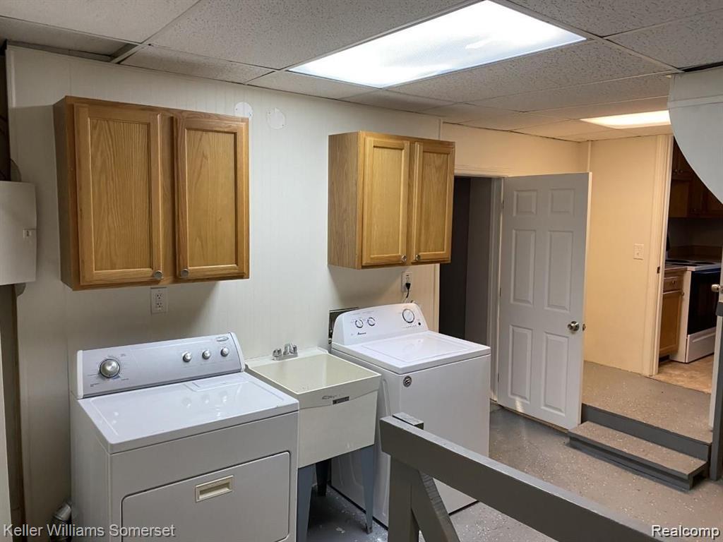 18541 Utica Road Roseville, MI 48066 - Photo 8 of 21 Utica Lower Laundry.jpg