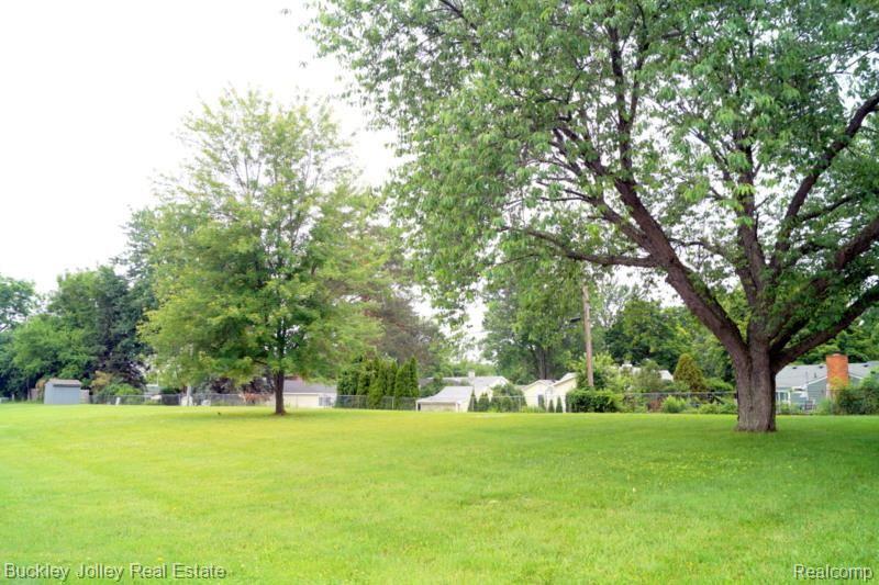 252 O'Doherty Road Brighton, MI 48116 - Photo 11 of 11 Extra Deep Lot