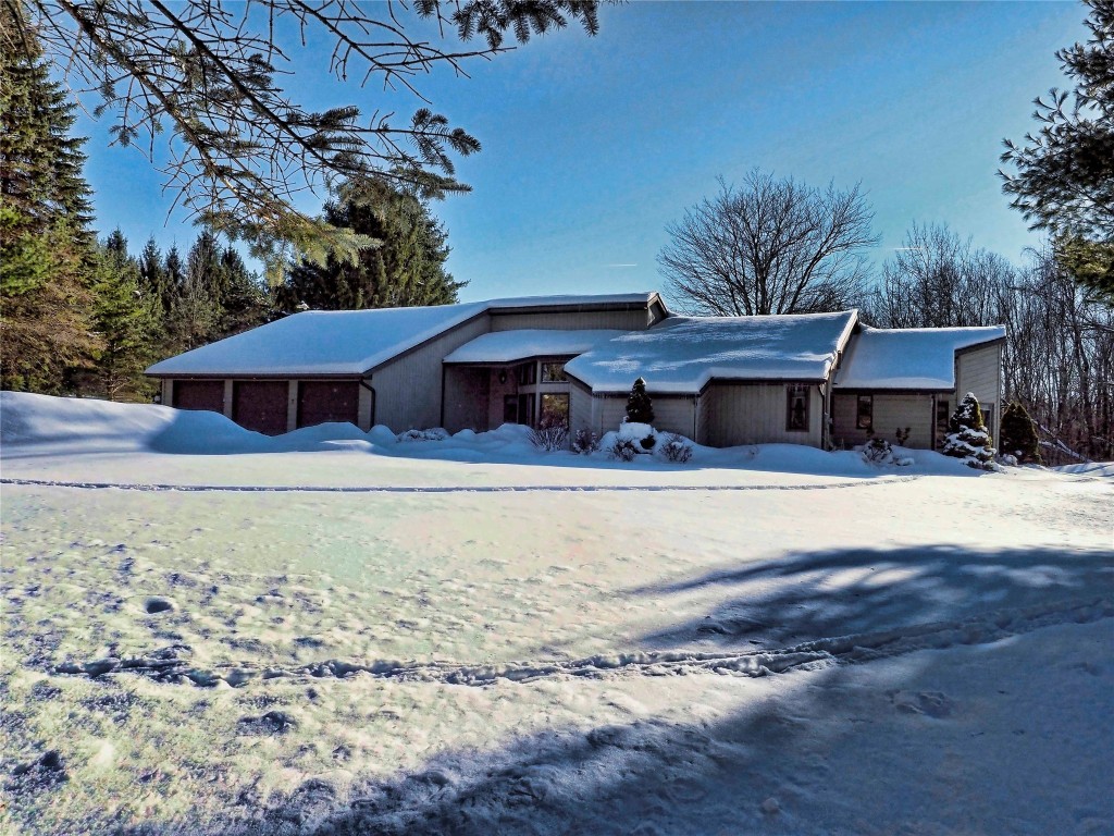 7 Andrews Road Vestal, NY 13850 - Photo 2 of 47 Gallery Image 2