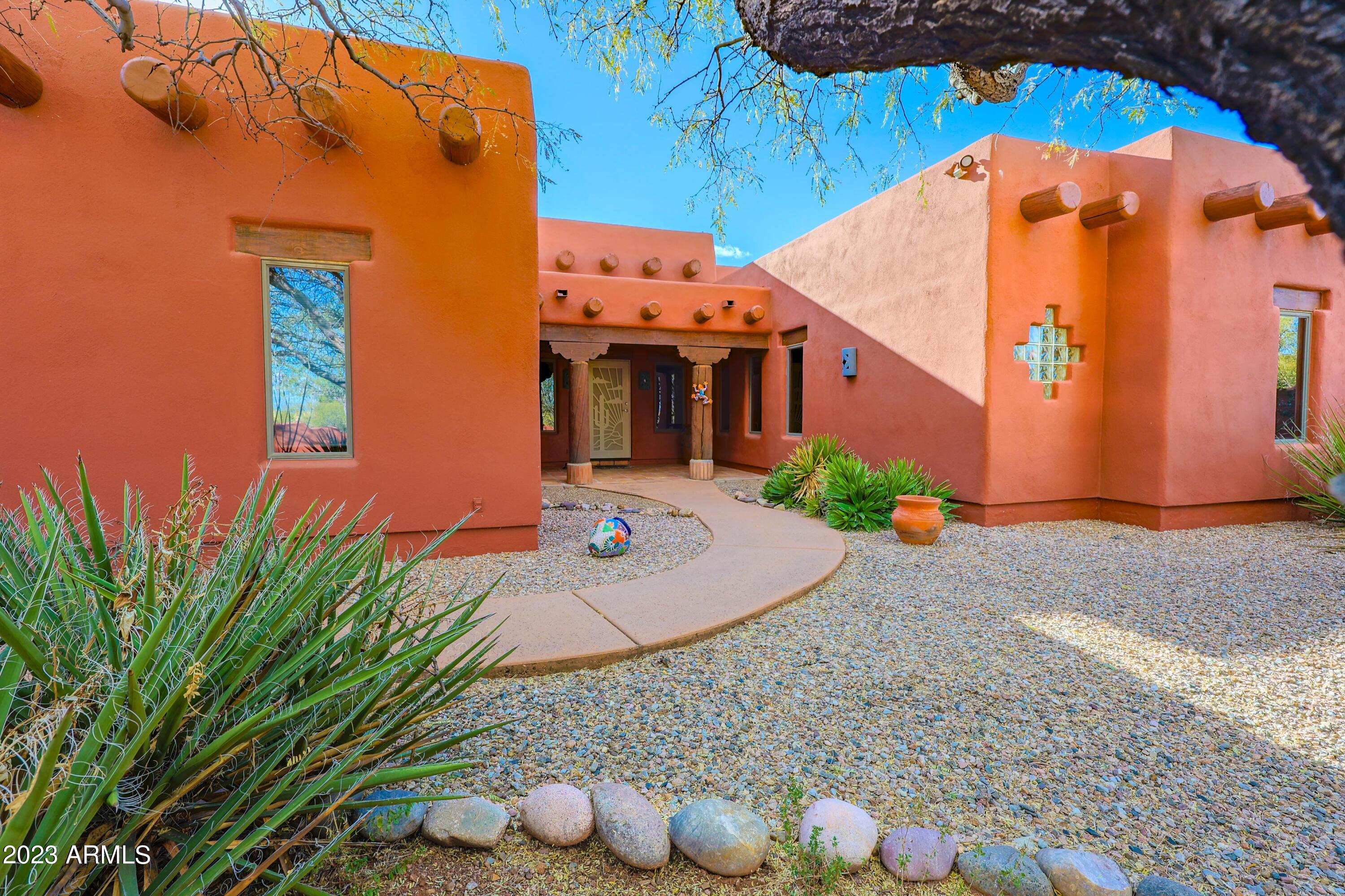 5676 South Mir Way Hereford, AZ 85615 - Photo 3 of 59 0M5A1015