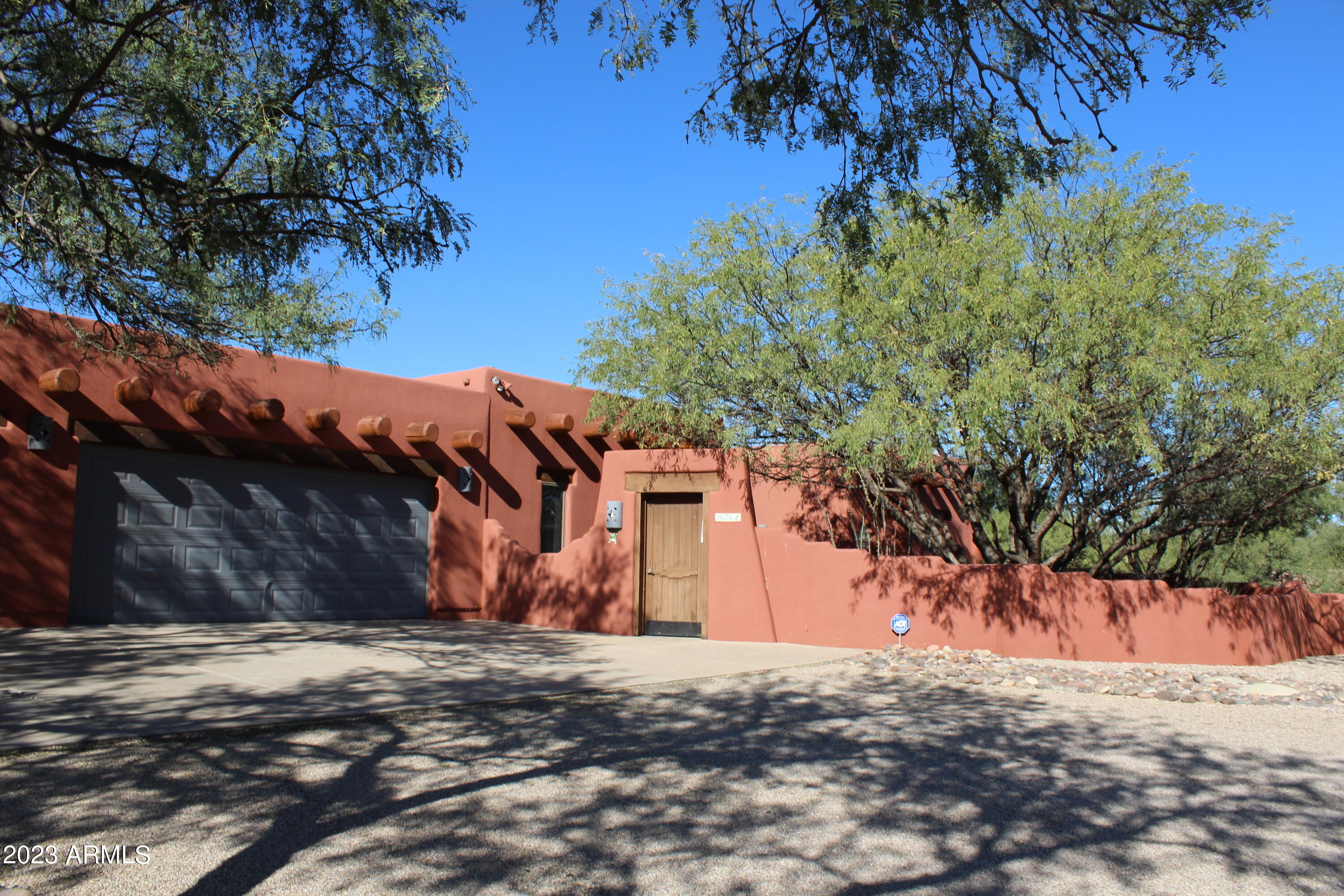 5676 South Mir Way Hereford, AZ 85615 - Photo 10 of 59 CourtYard Entry