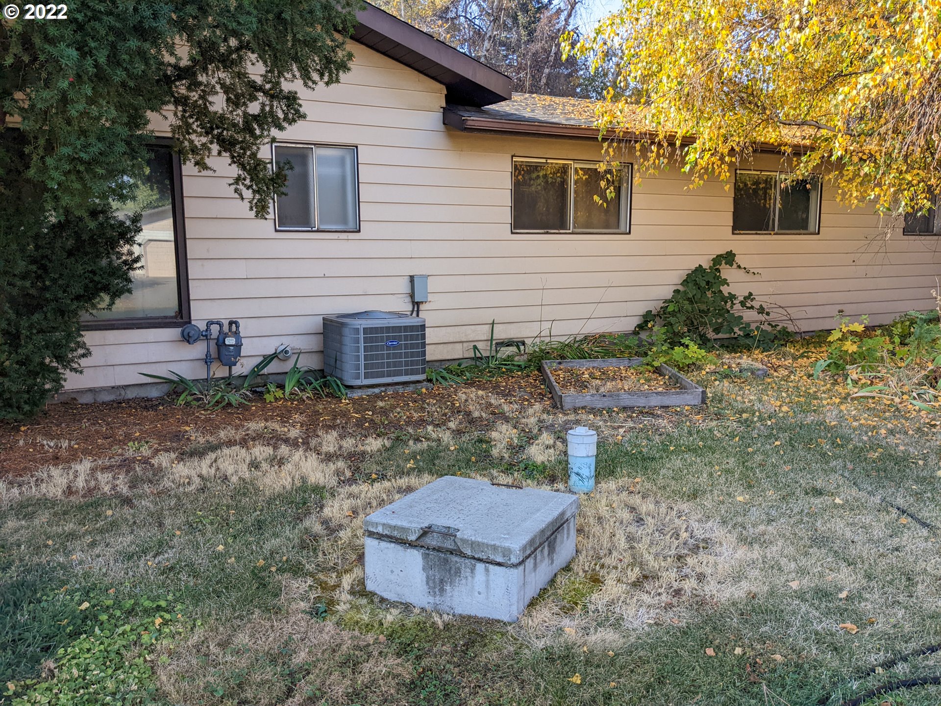 680 Ruckman Avenue Imbler, OR 97841 - Photo 24 of 24 a backyard of a house with outdoor seating