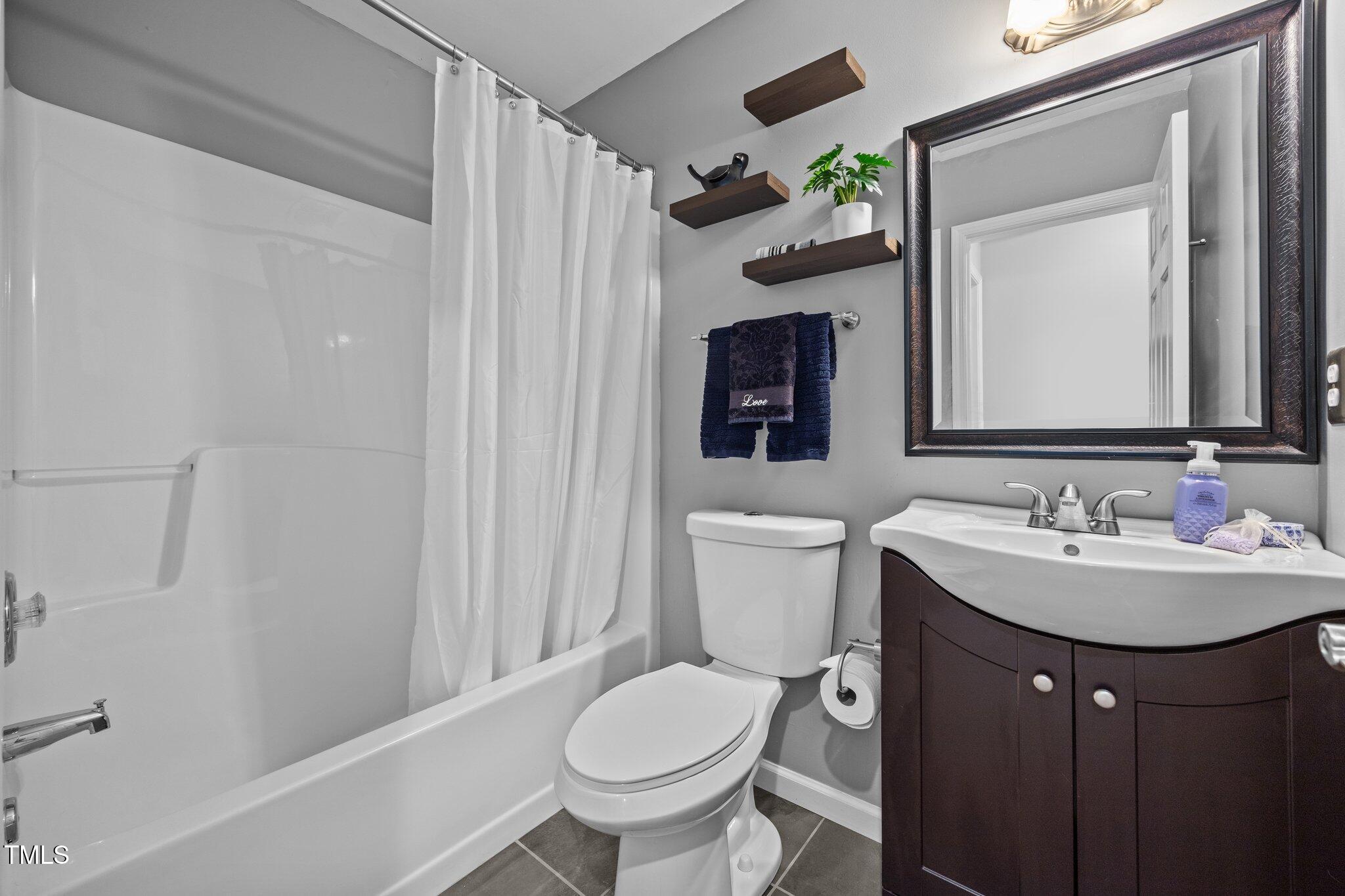 5561 Roan Mountain Place Raleigh, NC 27613 - Photo 15 of 20 35-web-or-mls-IMG_1074