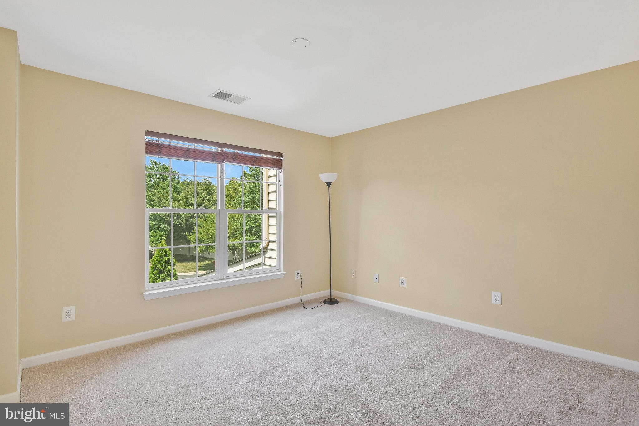 19582 Aspendale Square Ashburn, VA 20147 - Photo 25 of 45 Second bedroom