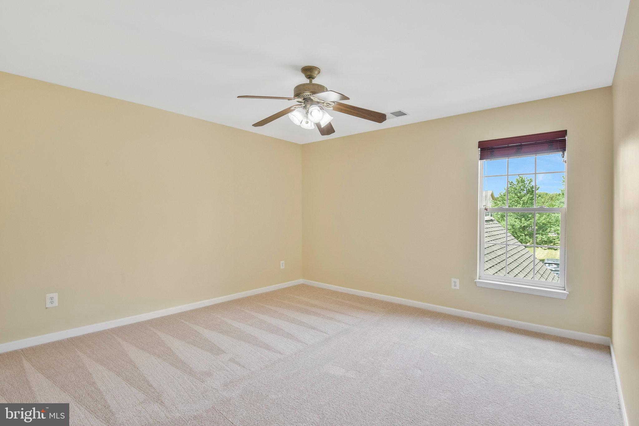 19582 Aspendale Square Ashburn, VA 20147 - Photo 27 of 45 Third bedroom