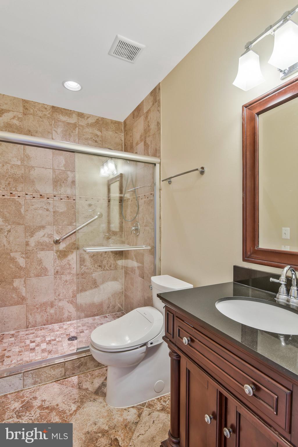 19582 Aspendale Square Ashburn, VA 20147 - Photo 38 of 45