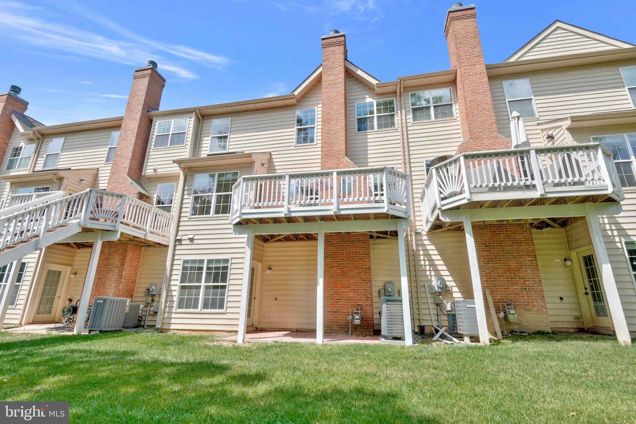 19582 Aspendale Square Ashburn, VA 20147 - Photo 43 of 45 HOA covers lawn maintenance