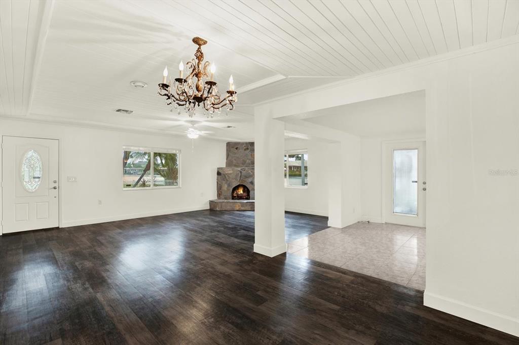 102 West North Branch Road Ruskin, FL 33570 - Photo 13 of 50