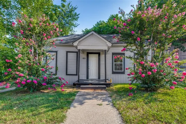 $200,000 | 423 West Munson Street, Denison, TX 75020