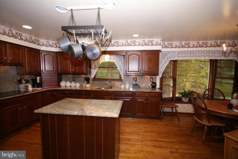 7396 Clifton Road Clifton, VA 20124 - Photo 12 of 30 The country style kitchen
