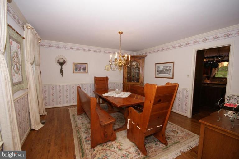 7396 Clifton Road Clifton, VA 20124 - Photo 16 of 30 The dining room