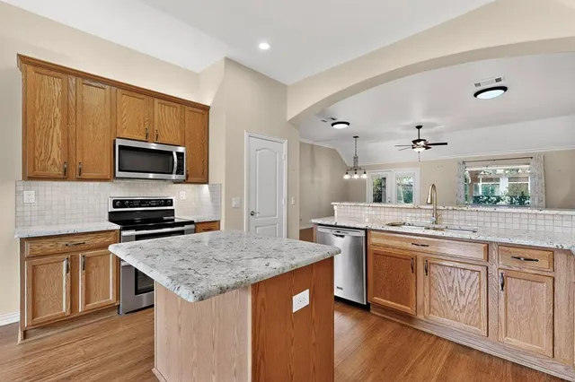 $459,900 | 9516 Grandview Drive, Denton, TX 76207