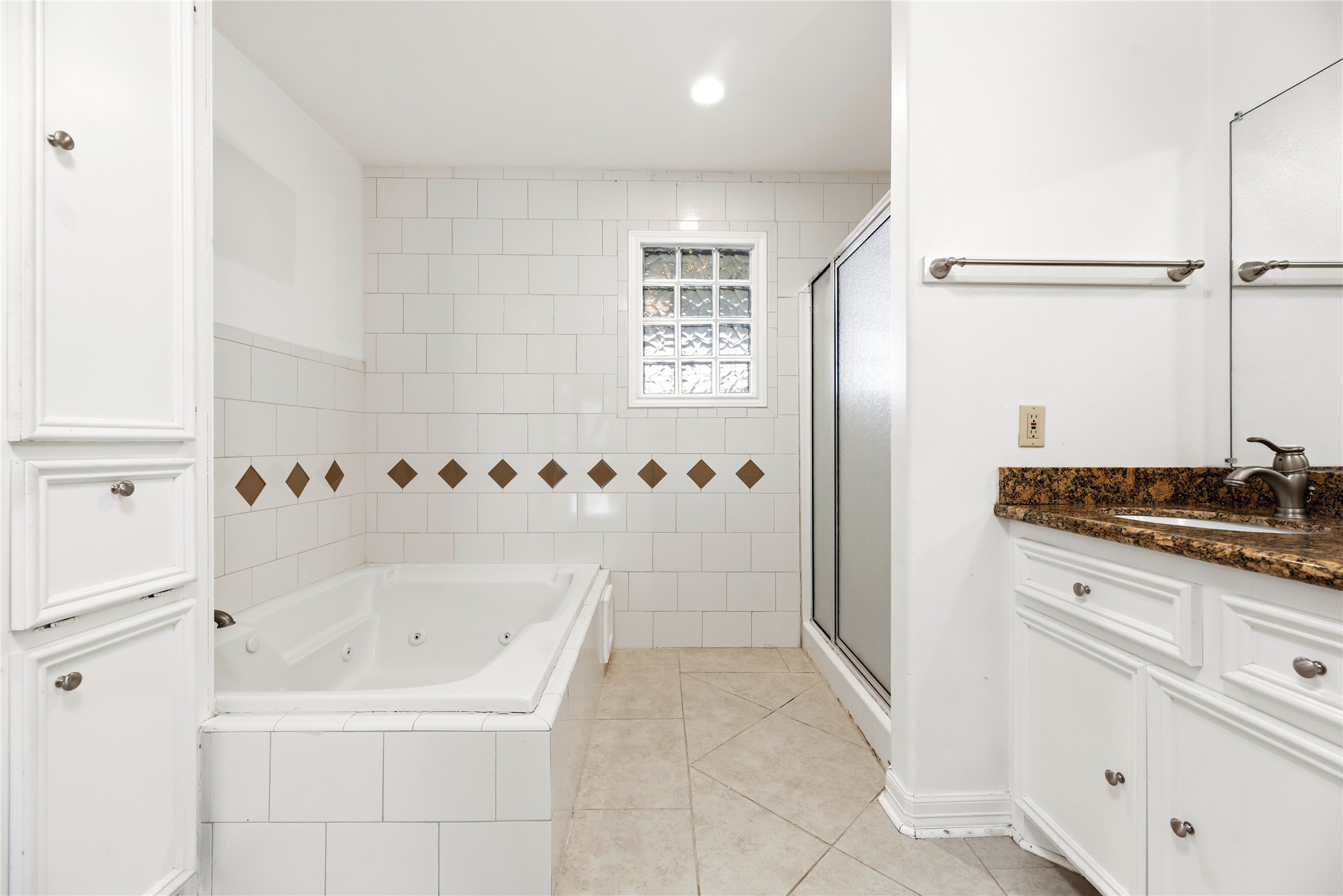 523 Moore Bar Road Rosenberg, TX 77471 - Photo 47 of 50 Primary bathroom.