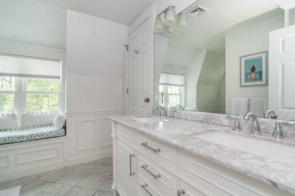 29 Brookfield Road Wellesley, MA 02481 - Photo 11 of 23 a bathroom with a granite countertop sink mirror and bathtub