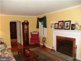 250 Rambling Way Springfield, PA 19064 - Photo 3 of 6