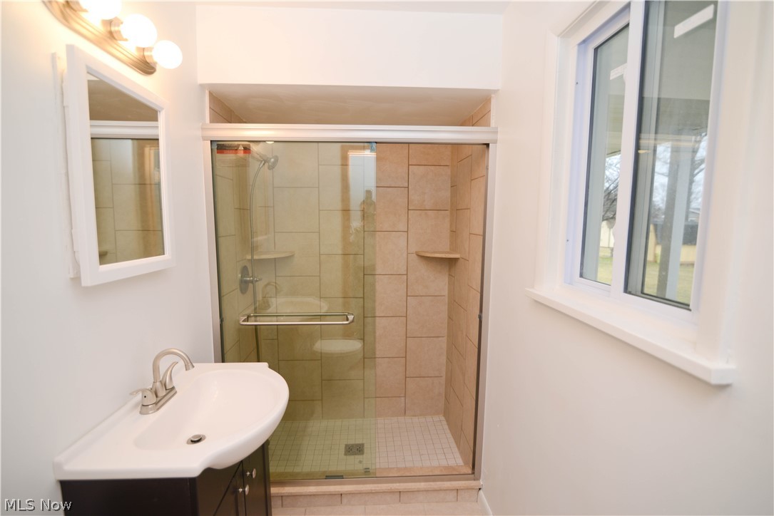 624 Robinson Road Campbell, OH 44405 - Photo 21 of 35 Gallery Image 21