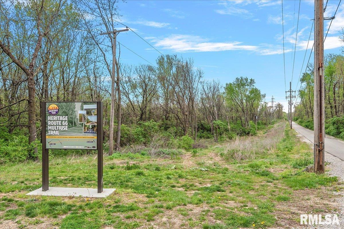Bahr Road Sherman, IL 62684 - Photo 6 of 18 Gallery Image 6