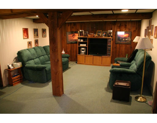 130 Brookfield Road Winthrop, MA 02152 - Photo 14 of 22 Gallery Image 14