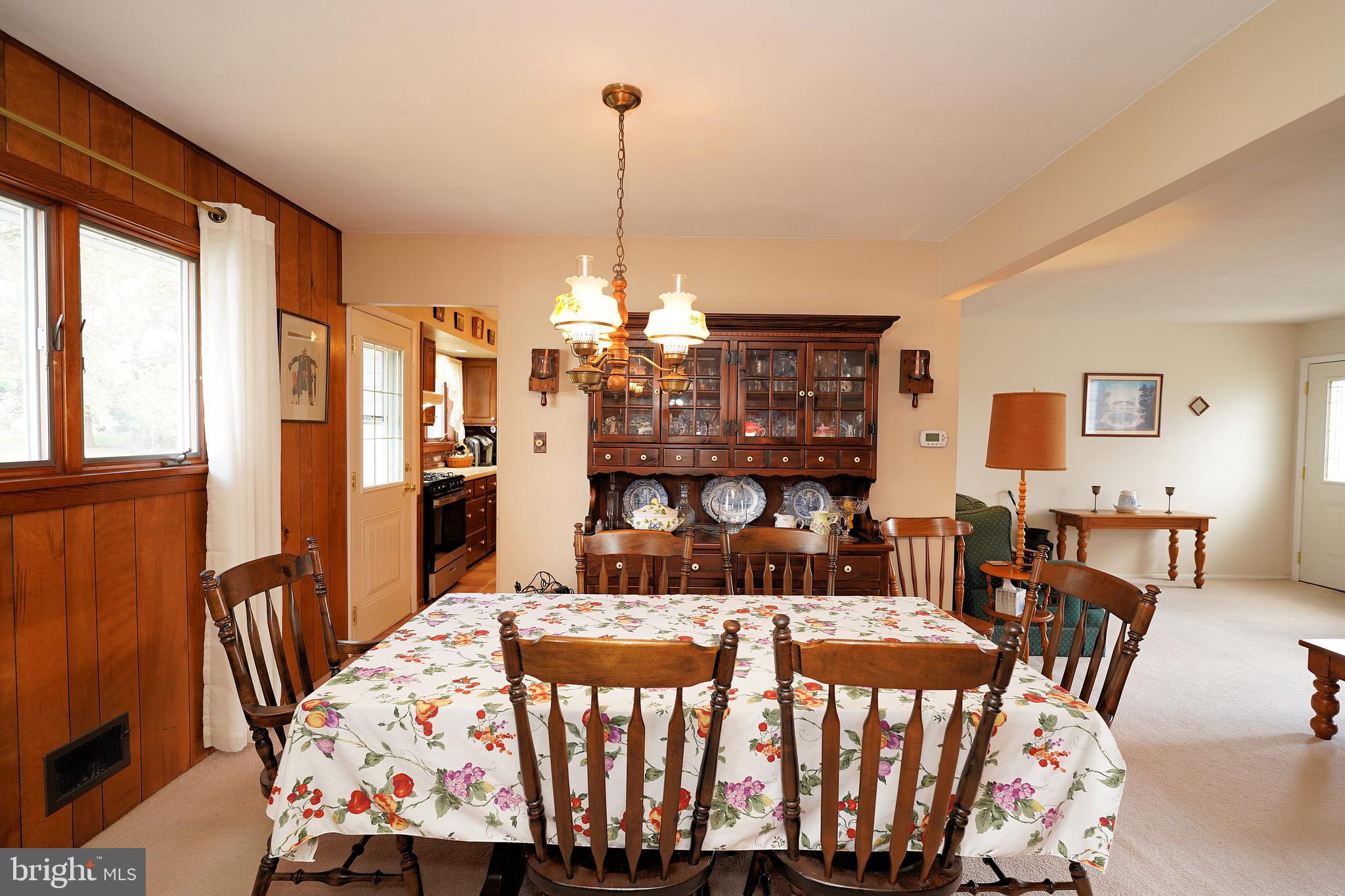 43 Endicott Road Hamilton, NJ 08690 - Photo 12 of 42