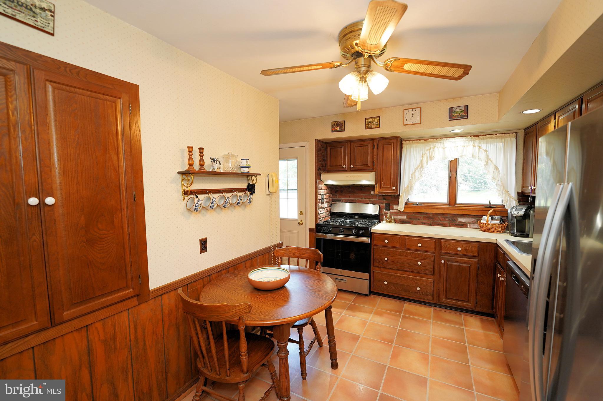 43 Endicott Road Hamilton, NJ 08690 - Photo 17 of 42