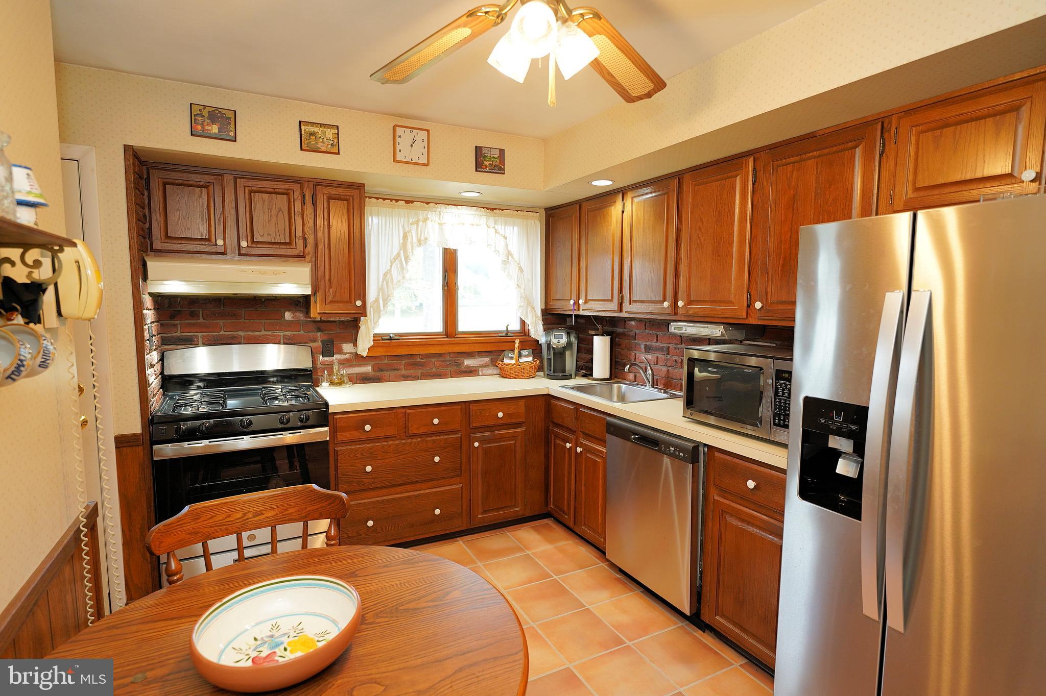 43 Endicott Road Hamilton, NJ 08690 - Photo 18 of 42