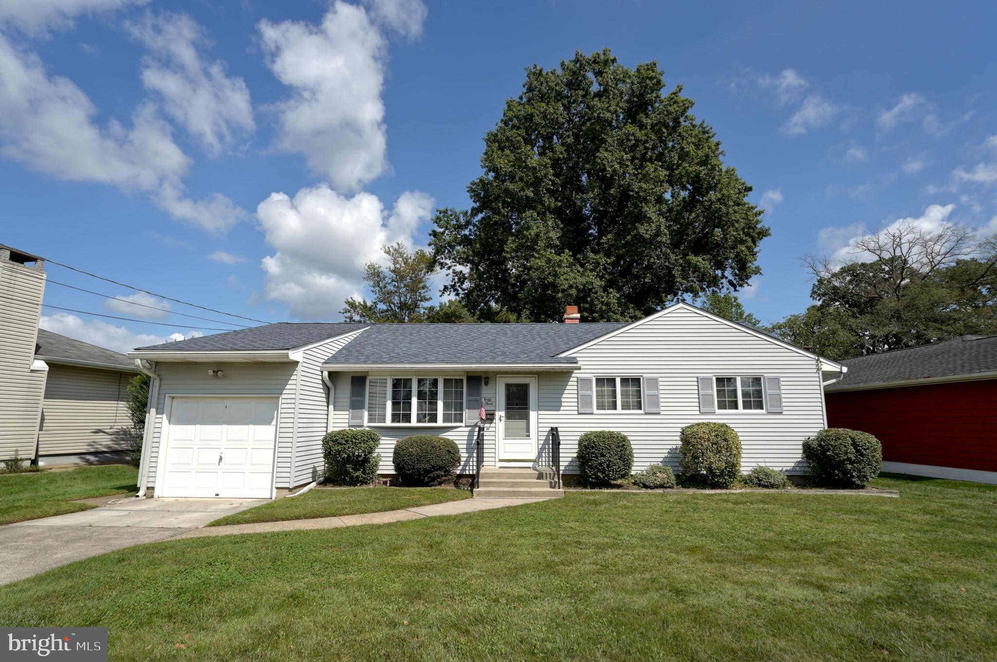43 Endicott Road Hamilton, NJ 08690 - Photo 3 of 42