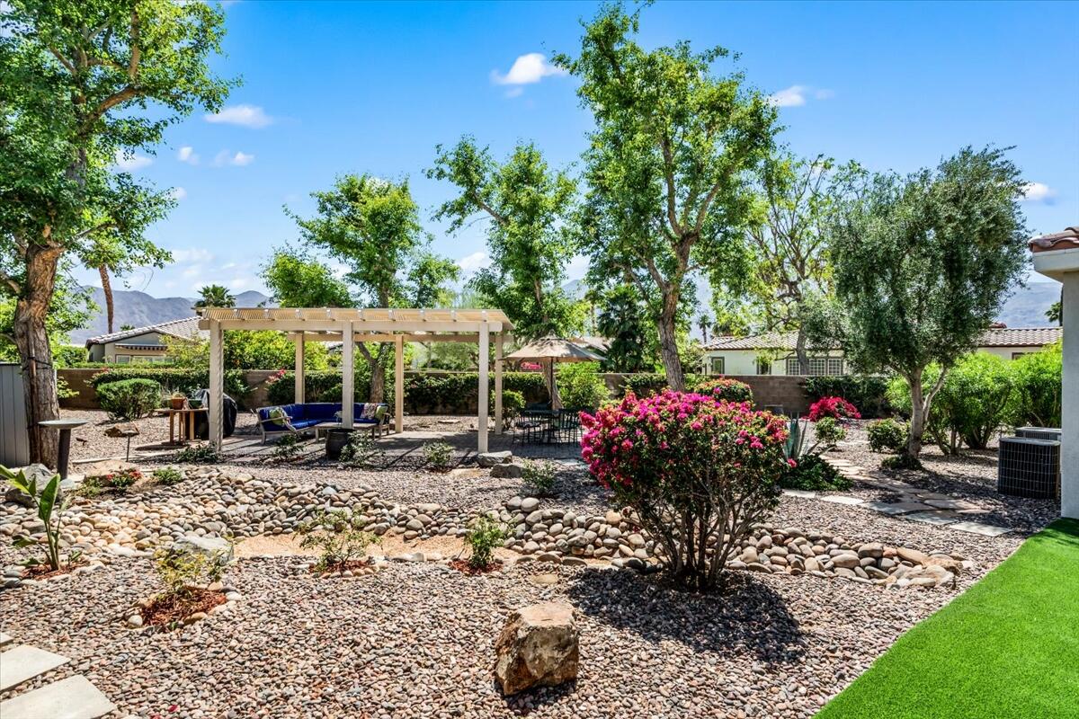 81836 Bowstring Circle La Quinta, CA 92253 - Photo 38 of 56 a view of a outdoor space with a patio