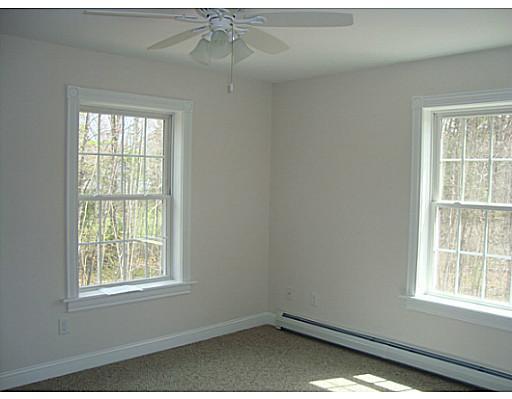 668 River Road Arundel, ME 04046 - Photo 8 of 25 Interior Space/Layout.