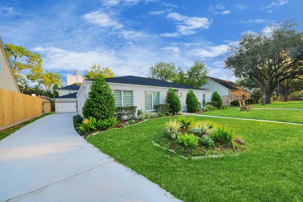 $7,350 | 12318 Queensbury Lane, Houston, TX 77024