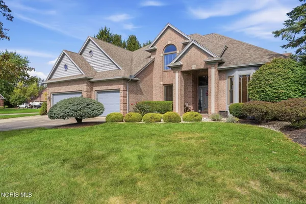 $525,000 | 2330 Heatherwood, Findlay, OH 45840