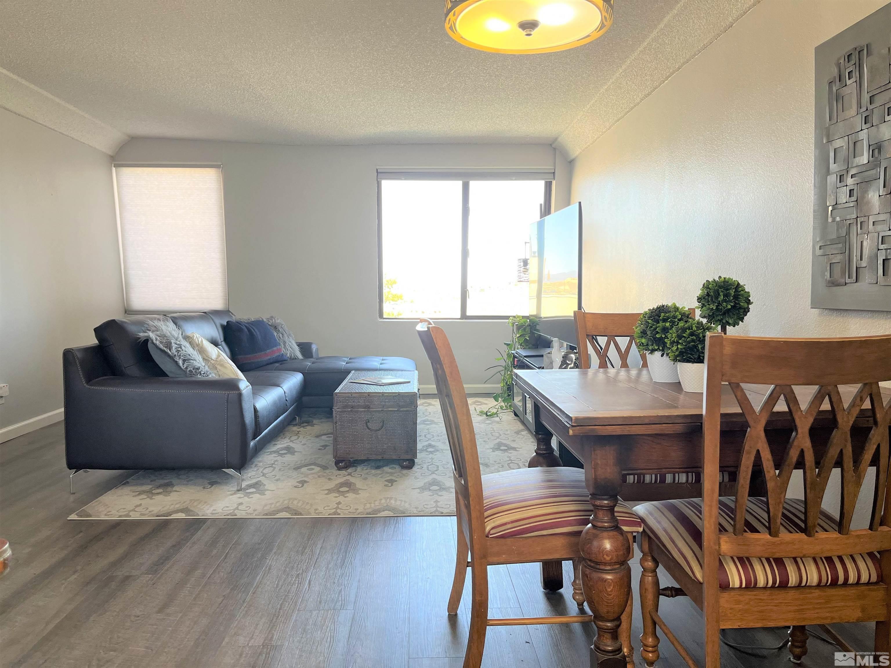 121 Vista Rafael Parkway Reno, NV 89503 - Photo 4 of 13 Photo 4