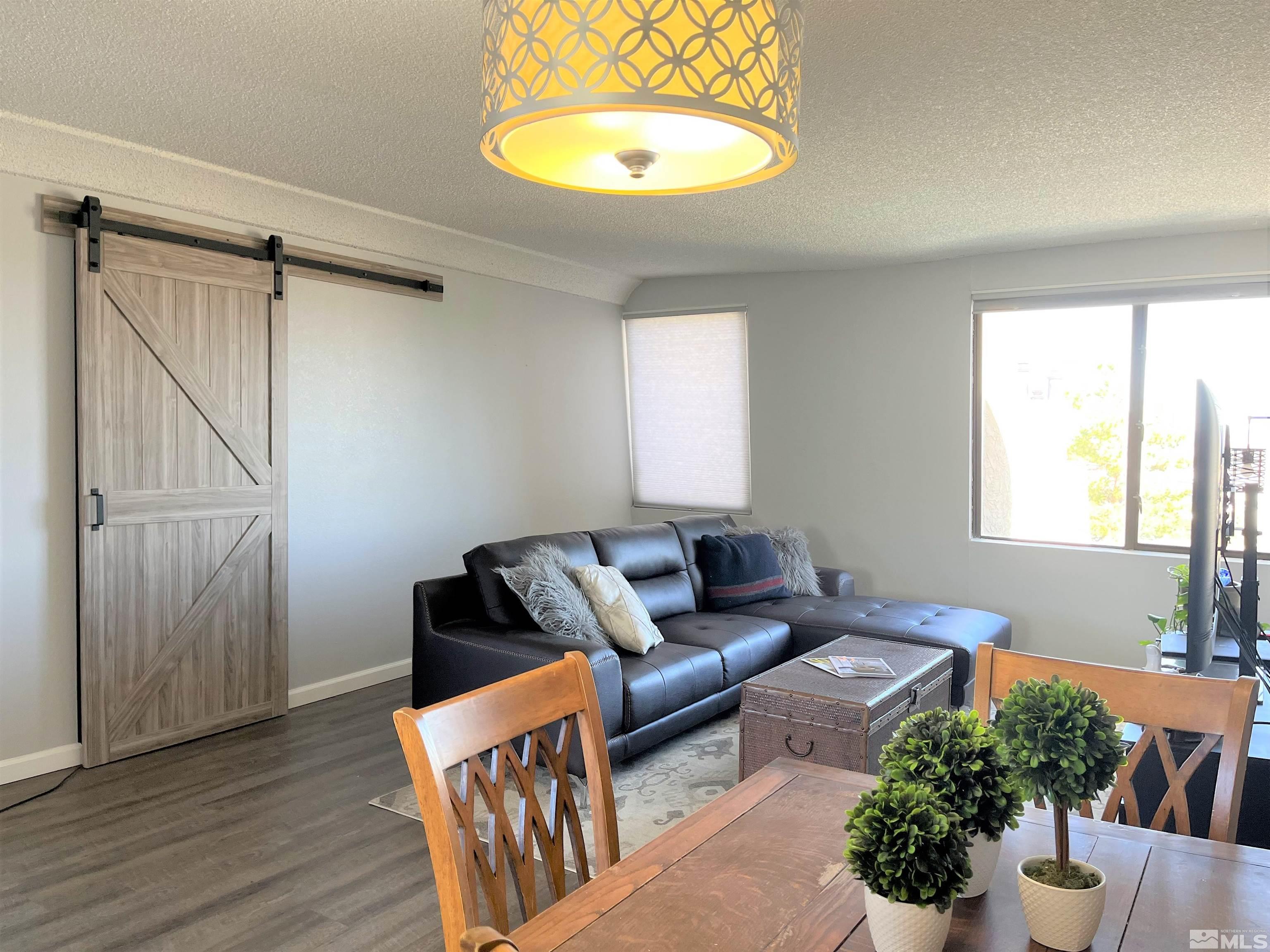 121 Vista Rafael Parkway Reno, NV 89503 - Photo 5 of 13 Photo 5