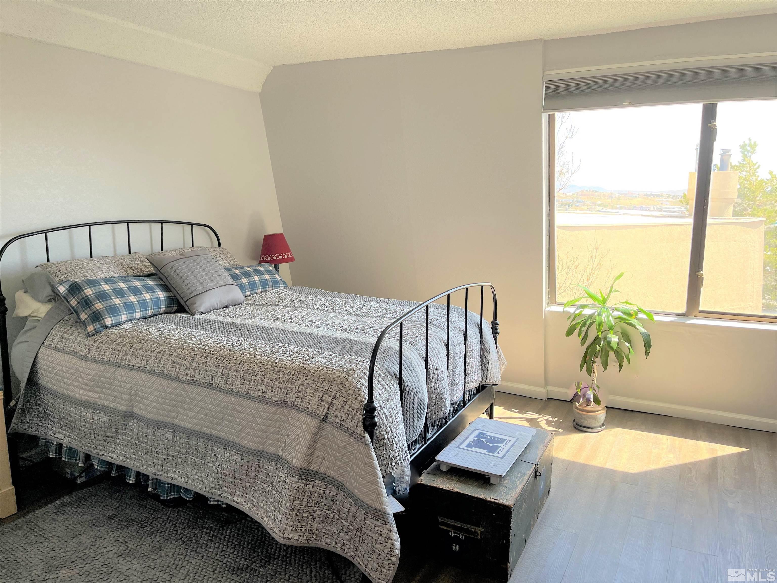 121 Vista Rafael Parkway Reno, NV 89503 - Photo 8 of 13 Photo 8