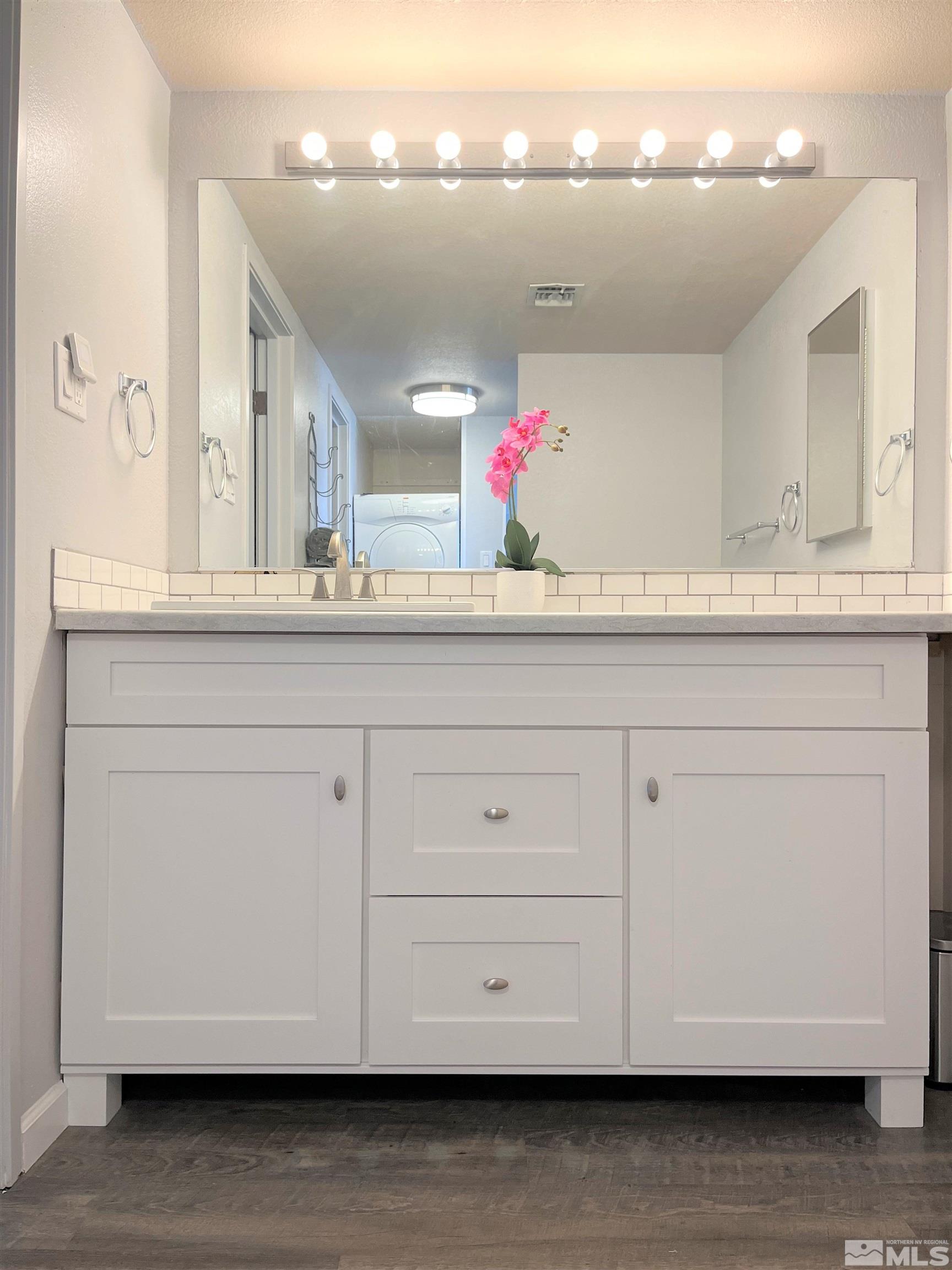 121 Vista Rafael Parkway Reno, NV 89503 - Photo 10 of 13 Photo 10