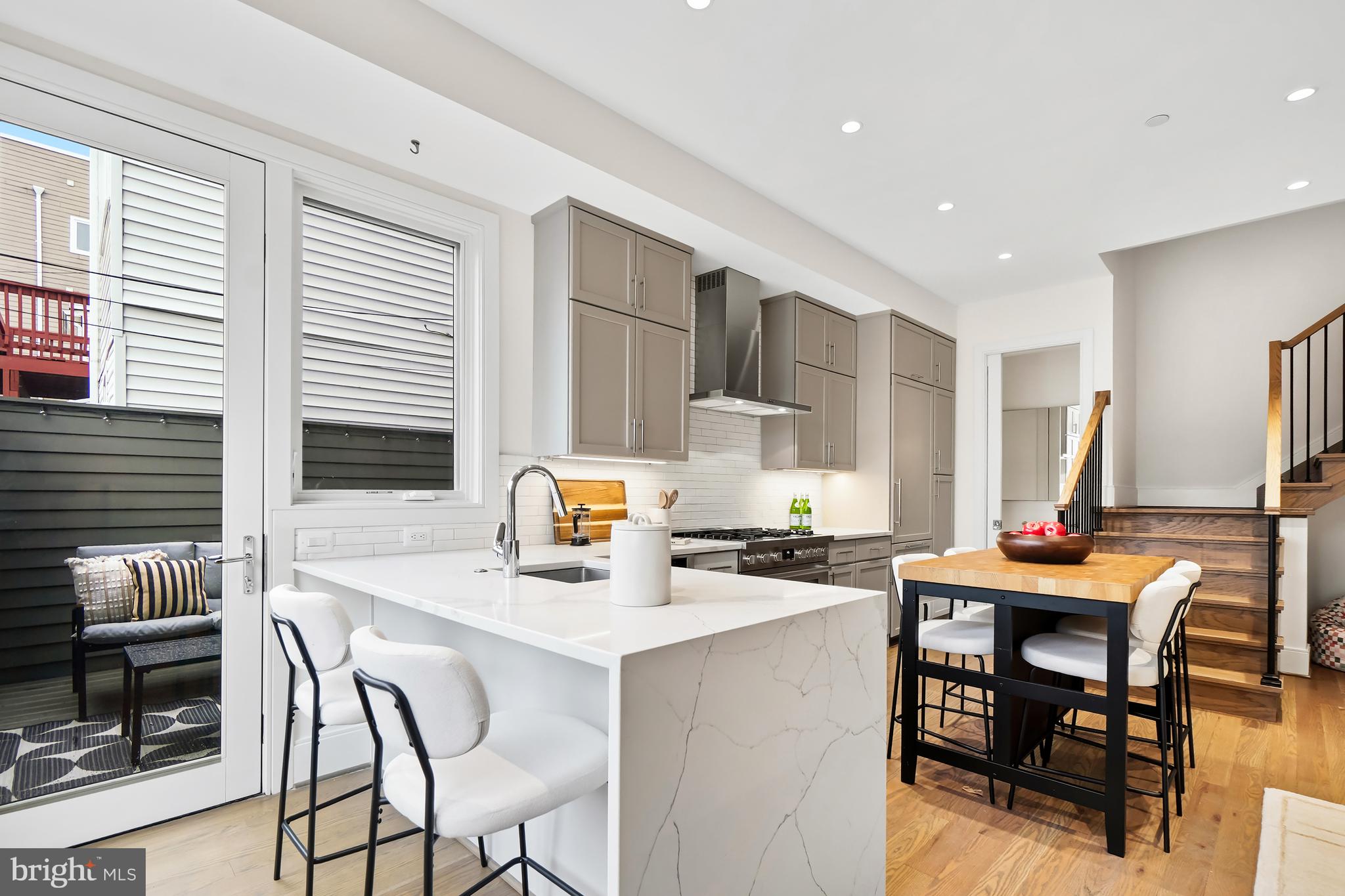 270 15th Street Southeast, Unit 202 Washington, DC 20003 - Photo 9 of 27