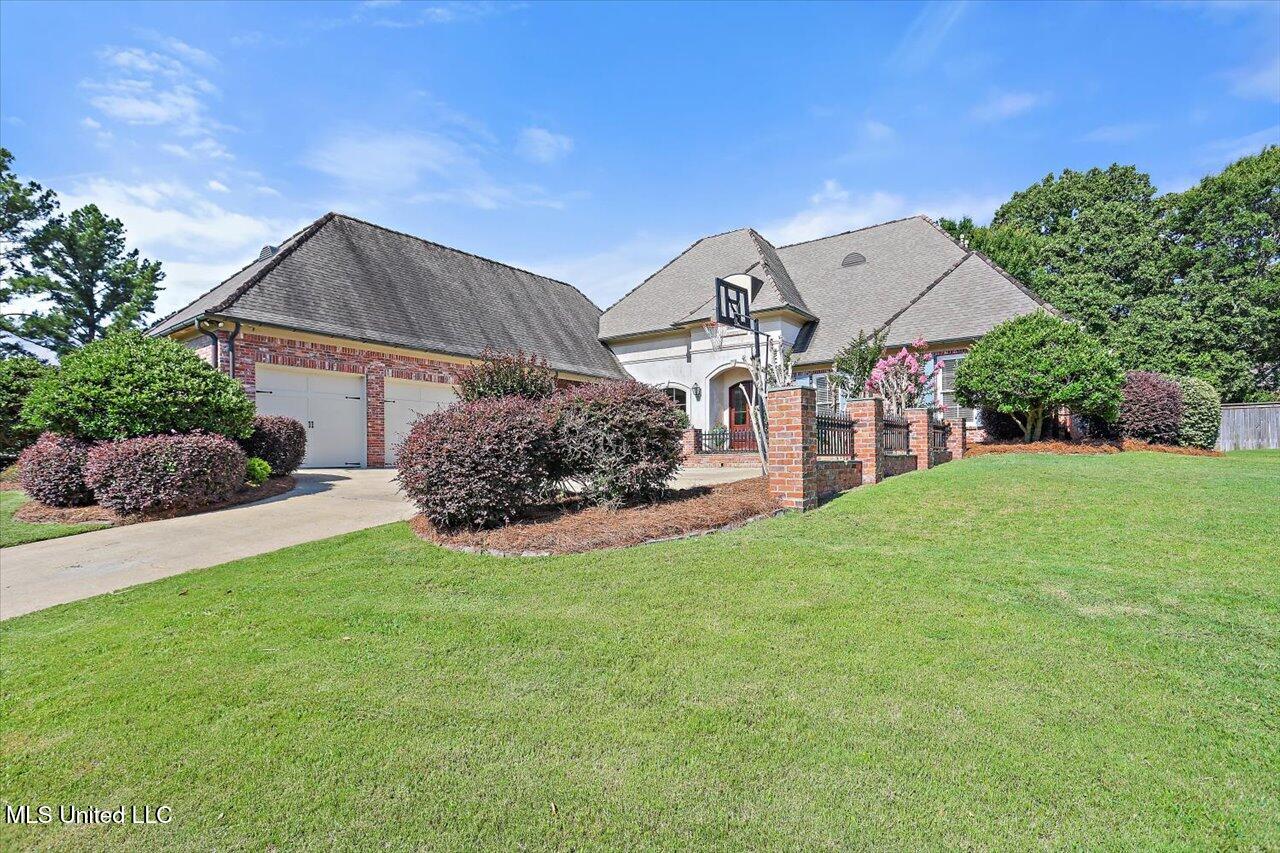 105 Victoria Place Madison, MS 39110 - Photo 2 of 47 Front of Home