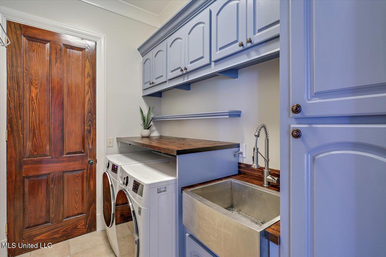 105 Victoria Place Madison, MS 39110 - Photo 21 of 47 Laundry Room