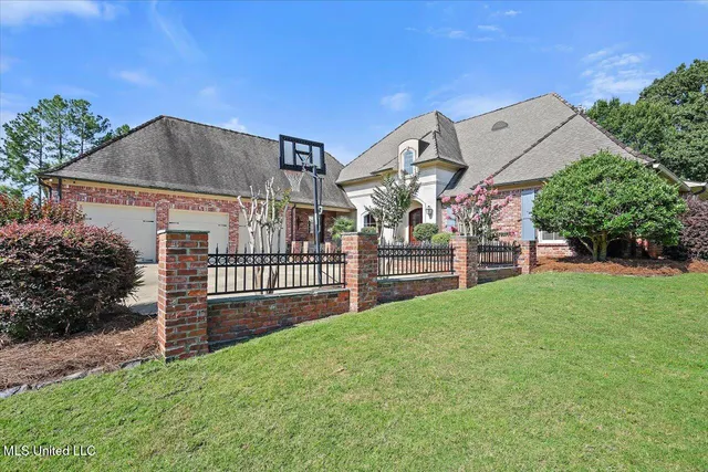 $645,000 | 105 Victoria Place, Madison, MS 39110