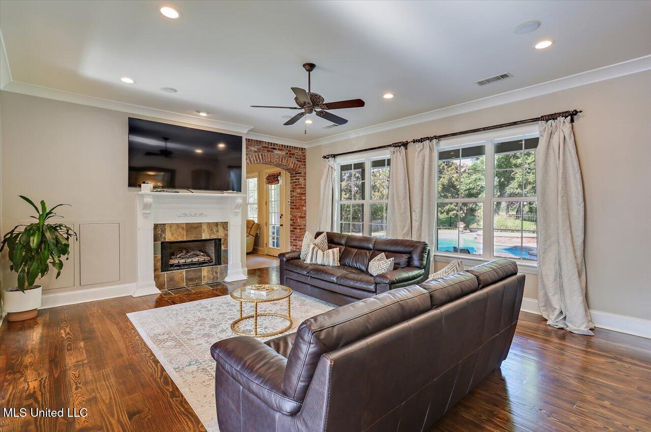 105 Victoria Place Madison, MS 39110 - Photo 5 of 47 Formal Living Room