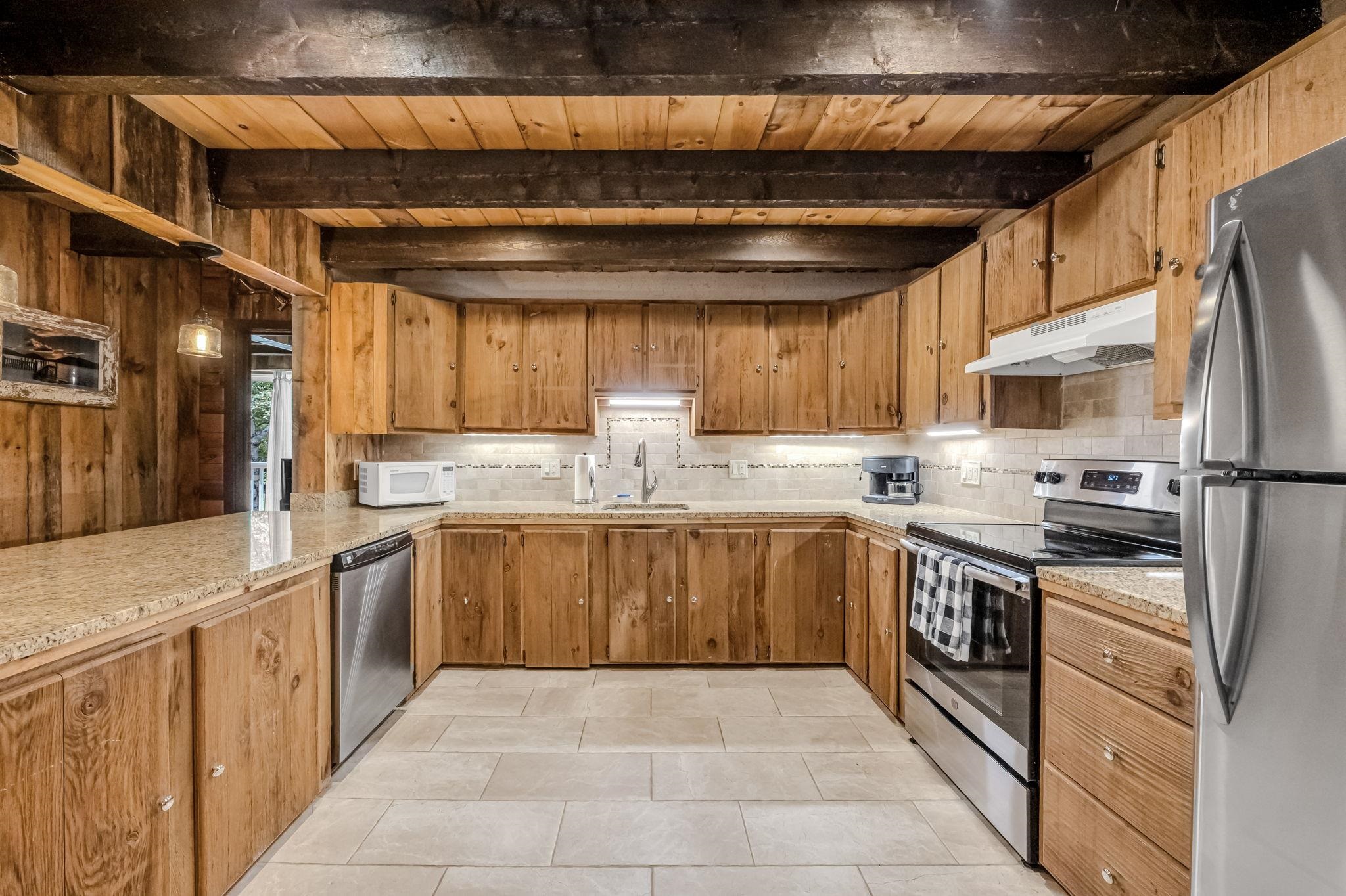 40 Upper Highlands Loop West Dover, VT 05356 - Photo 15 of 41