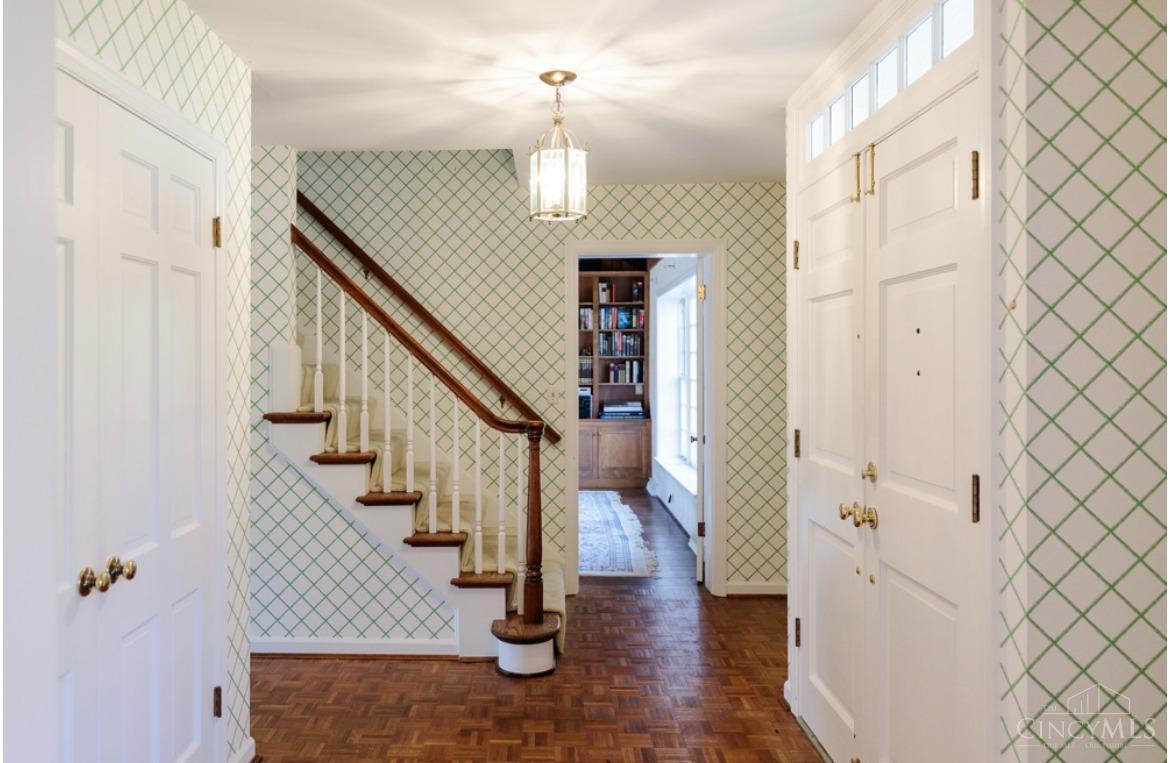 7895 Shawnee Run Road Cincinnati, OH 45243 - Photo 5 of 40