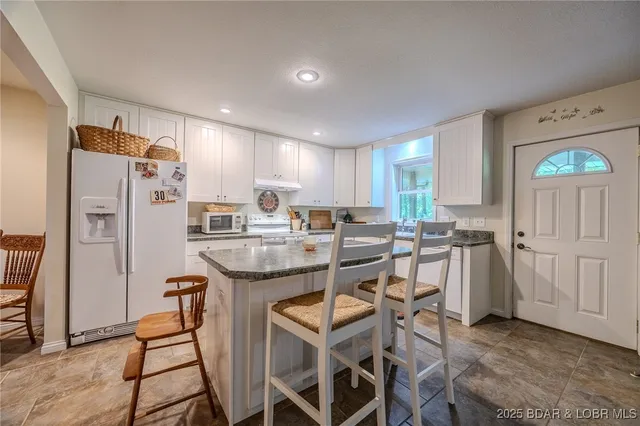 $1,300,000 | 21701 Lavender Road, Barnett, MO 65011