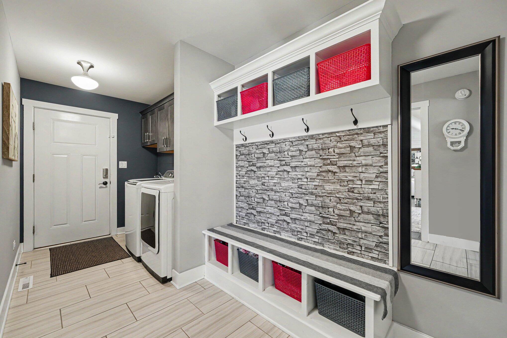 915 Betty Lane Crown Point, IN 46307 - Photo 14 of 41 2038x1359