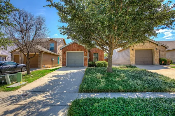 $1,695 | 10721 Deauville Drive, Fort Worth, TX 76108