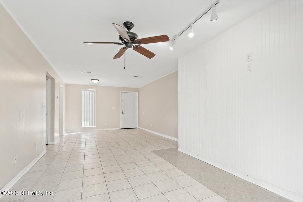 1618 El Camino Road, Unit 6 Jacksonville, FL 32216 - Photo 6 of 26 1618 El Camino 6-8